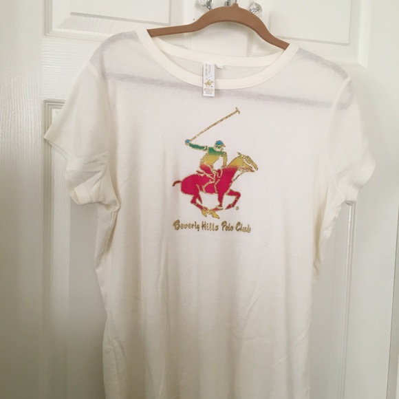 Woman’s top - Picture 1 of 3